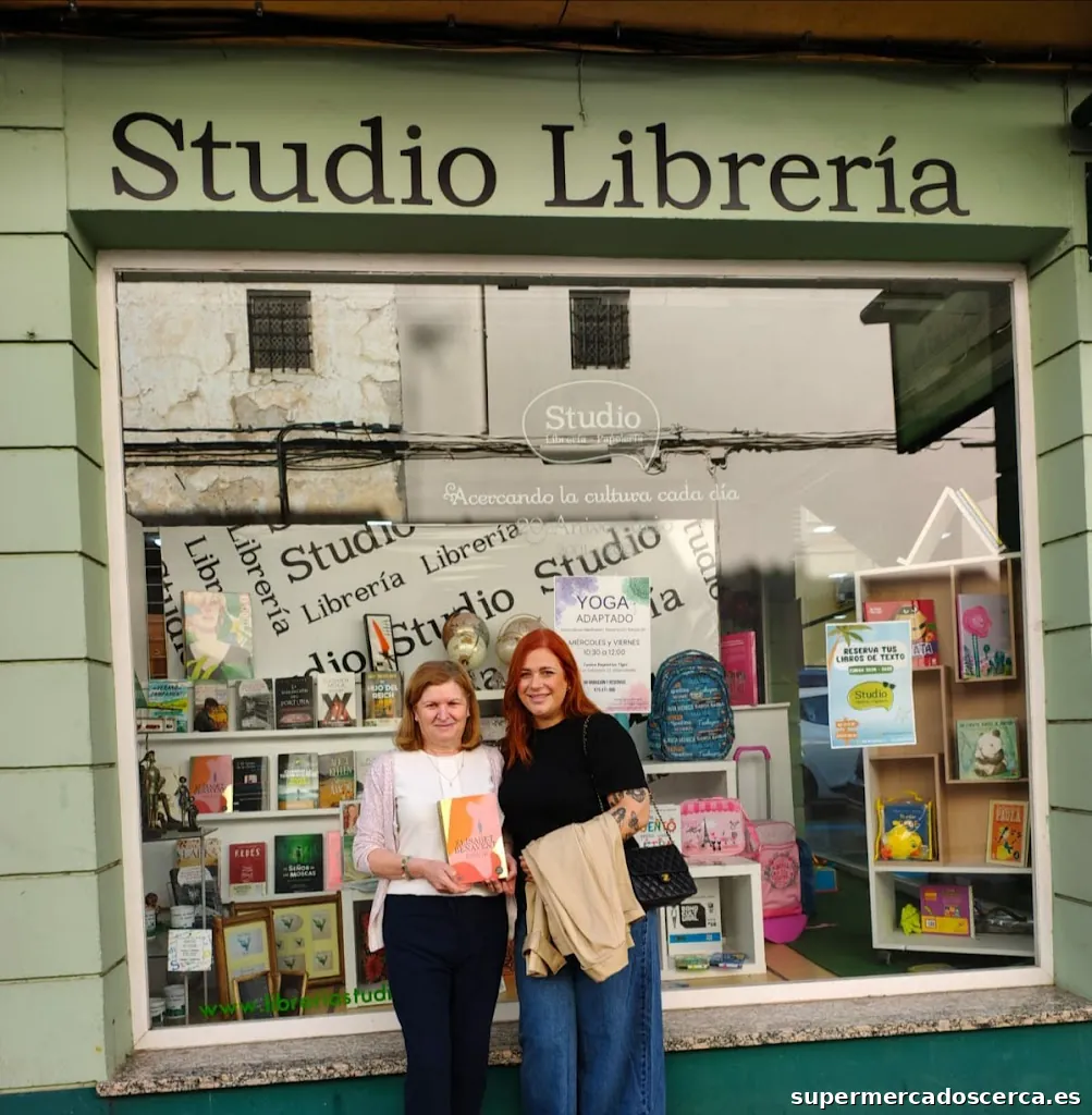 Librería-Papelería Studio.