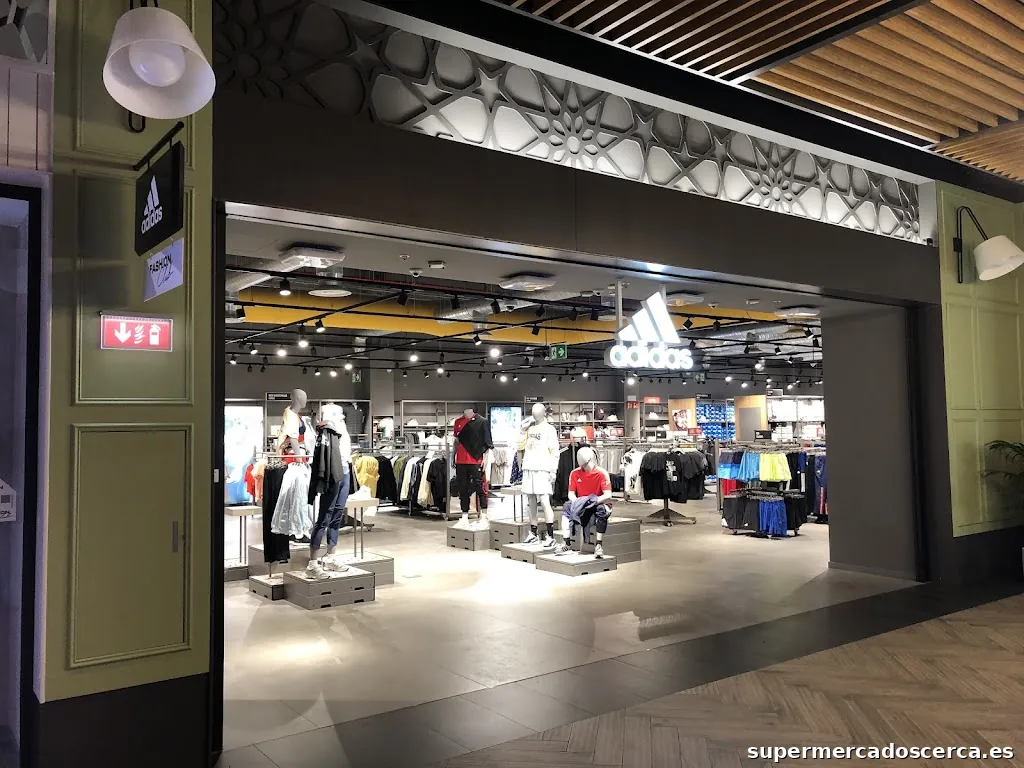 adidas Outlet Store San Jose de la Rinconada