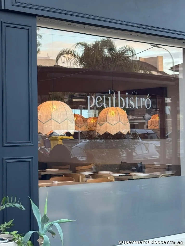 Restaurante La Eliana - Petit Bistró